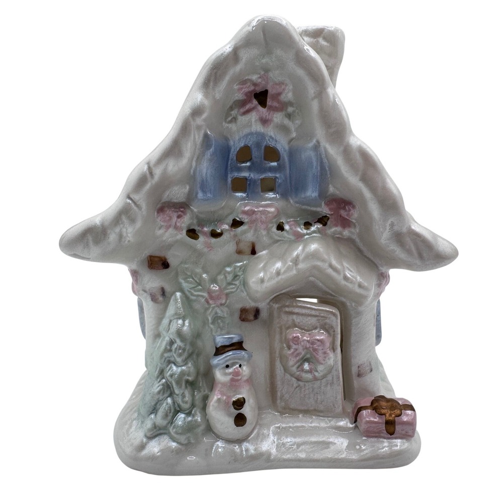 2002 Designspirations White Ceramic Christmas Cottage Dreams Collection